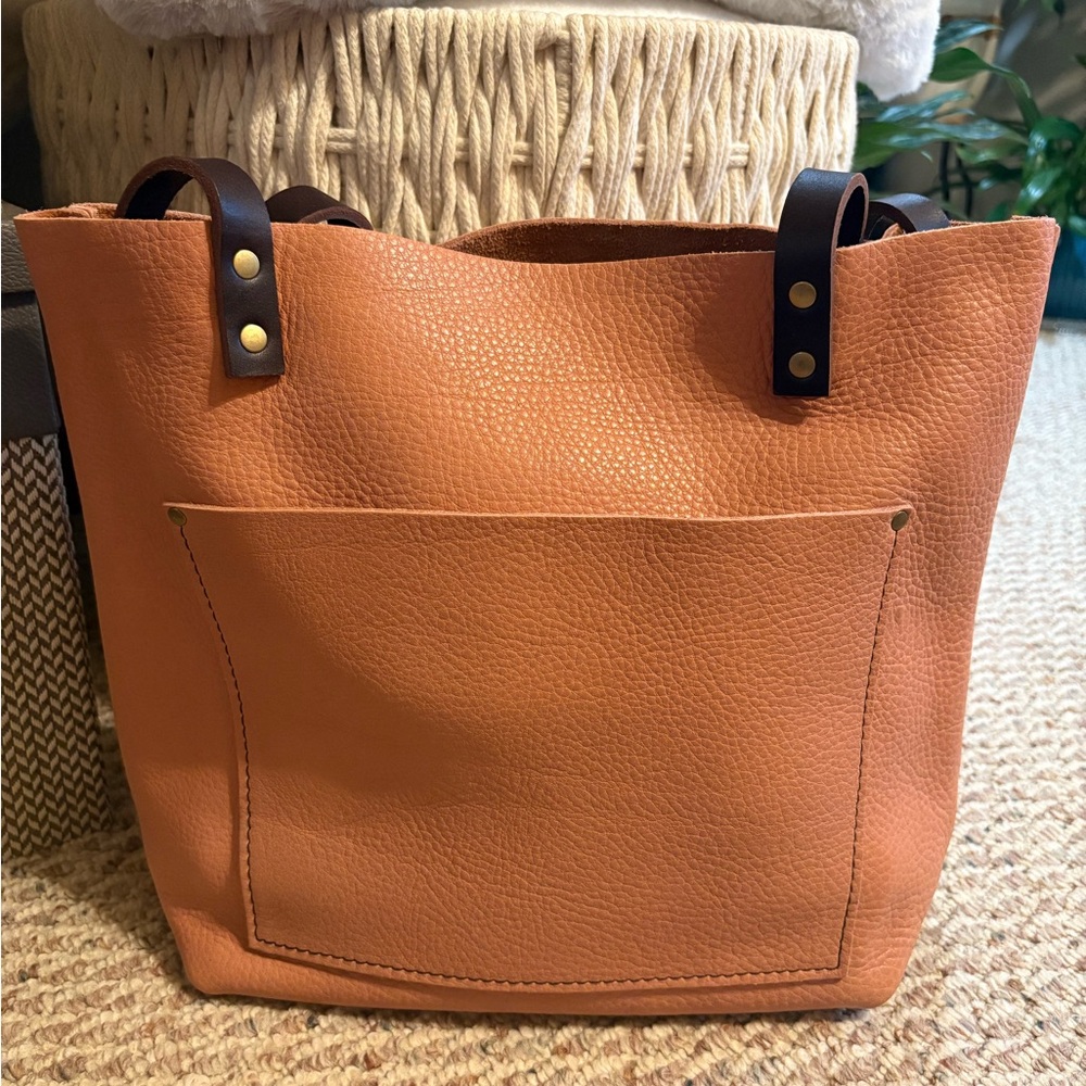 Portland Leather Goods Quartz Medium Classic Tote with Grizzly Handles